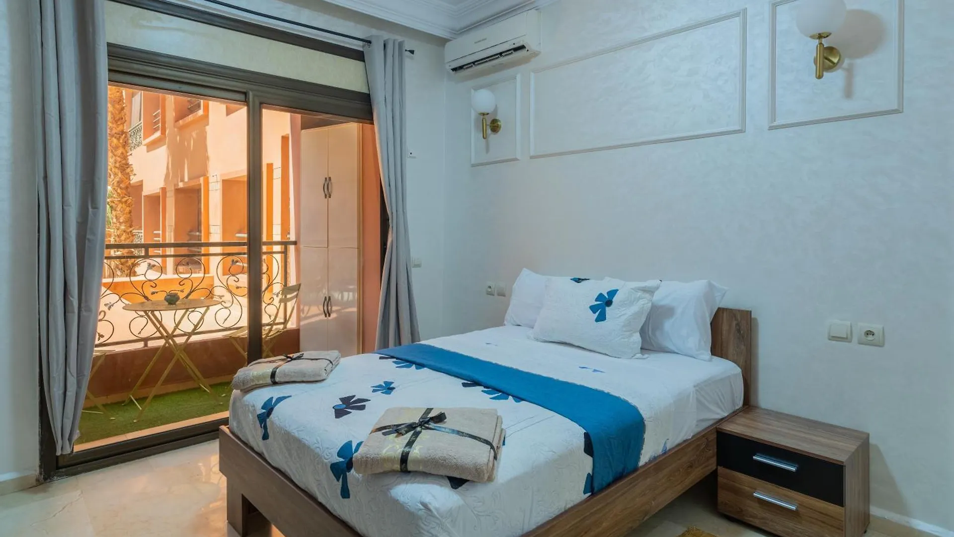 Apartment Charment Et Spacieux 2 Chambres Avec Salon Marrakesh Morocco